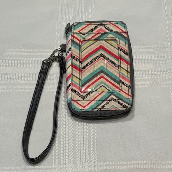 Handbags - thirty-one Chevron Pattern Wristlet ID/Card Holder